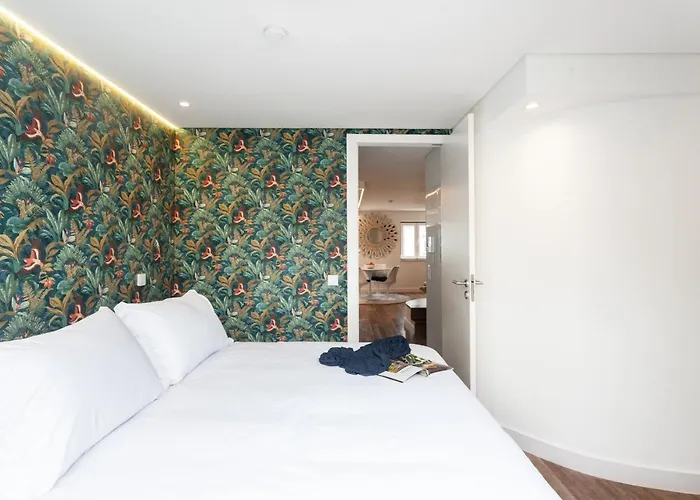 Embaixador Apartments&suites * ליסבון